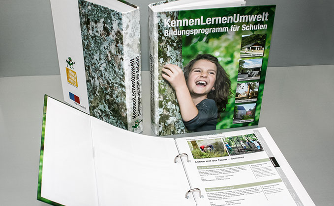 DIN A5 Ordner für KLU Bildungsprogramm für Schulen ©art-engel.de